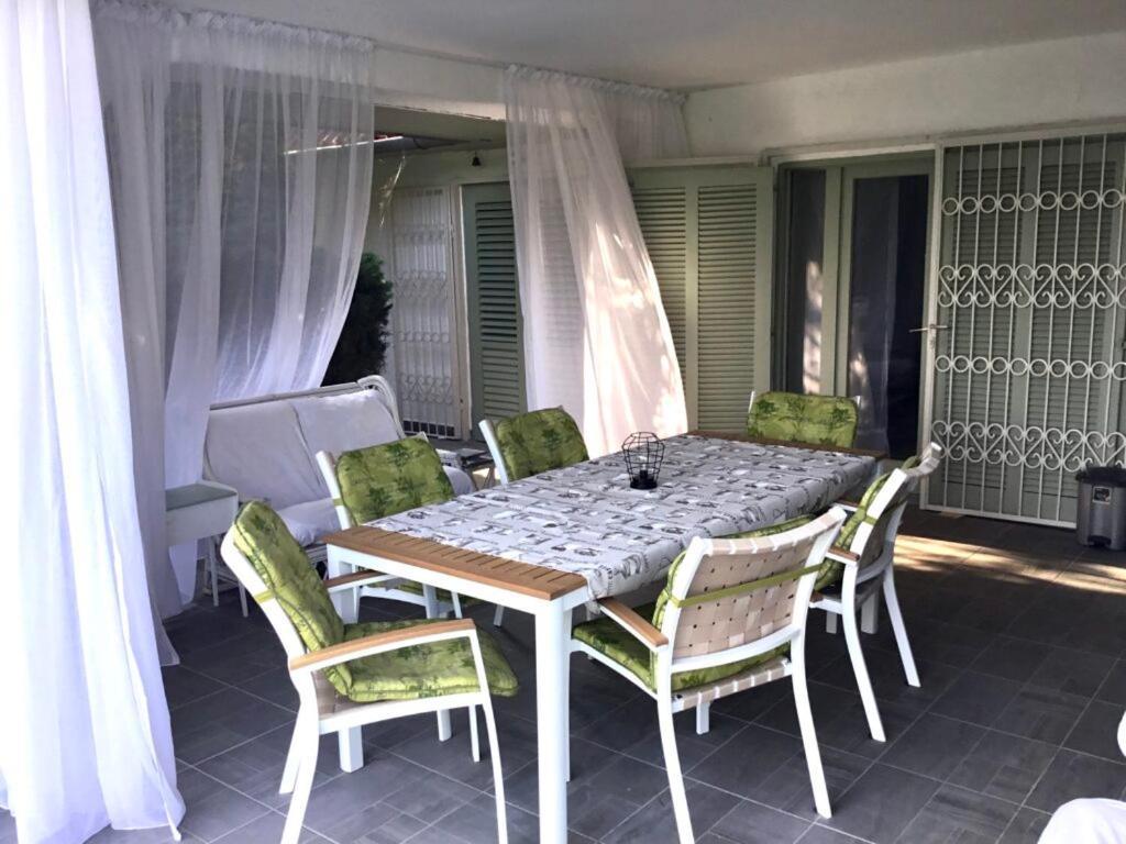 Holiday home Voeroesparti Ueduelohaz